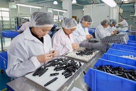 TUYỂN 18 NỮ ĐƠN HÀNG KIỂM TRA SẢN PHẨM NHỰA